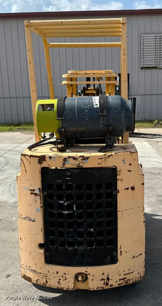 image for item NL9766 1974 Allis Chalmers  ACC40 forklift