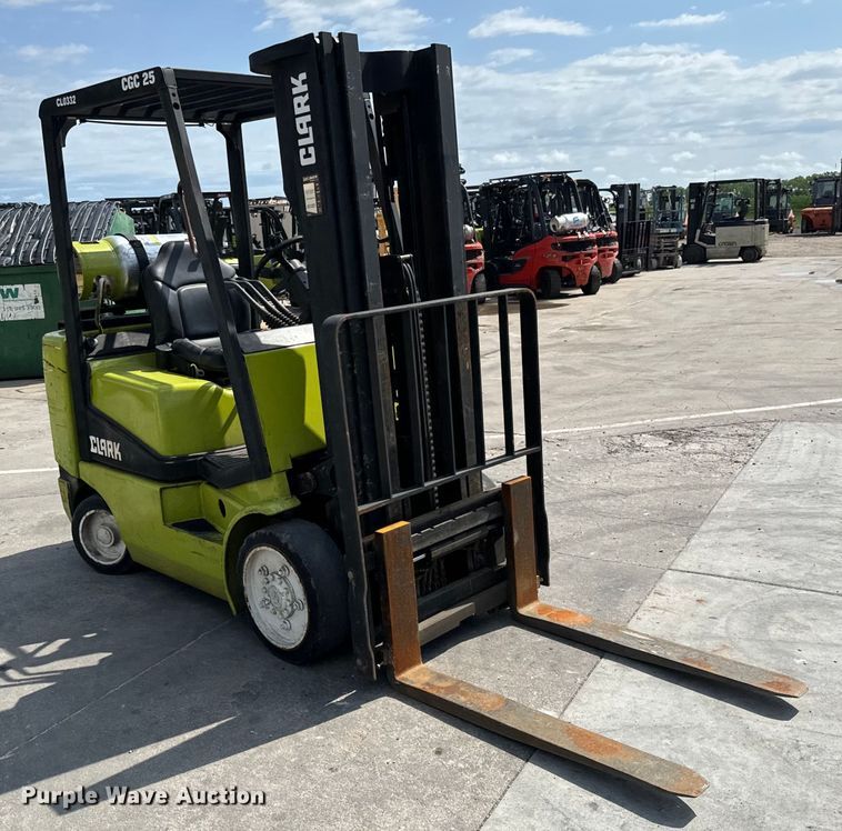 image for item NL9767 Clark CGC25 forklift