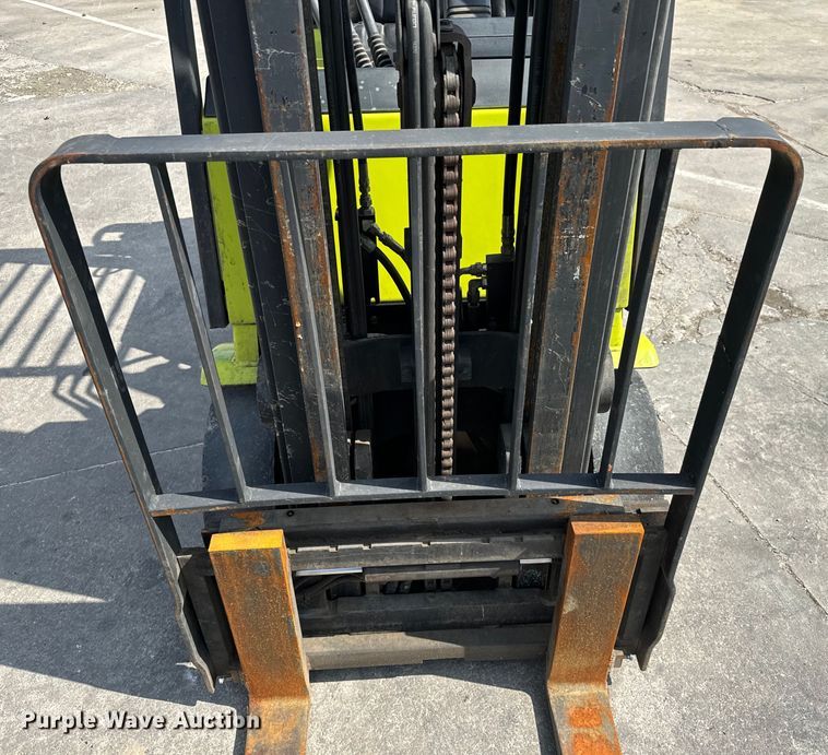 image for item NL9767 Clark CGC25 forklift