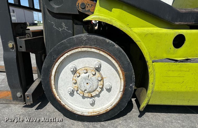 image for item NL9767 Clark CGC25 forklift