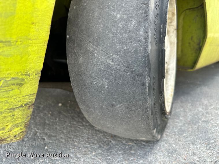 image for item NL9767 Clark CGC25 forklift