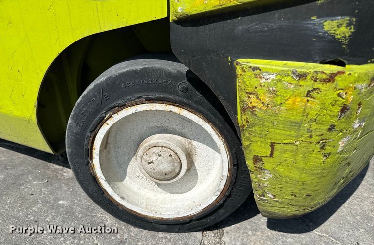 image for item NL9767 Clark CGC25 forklift