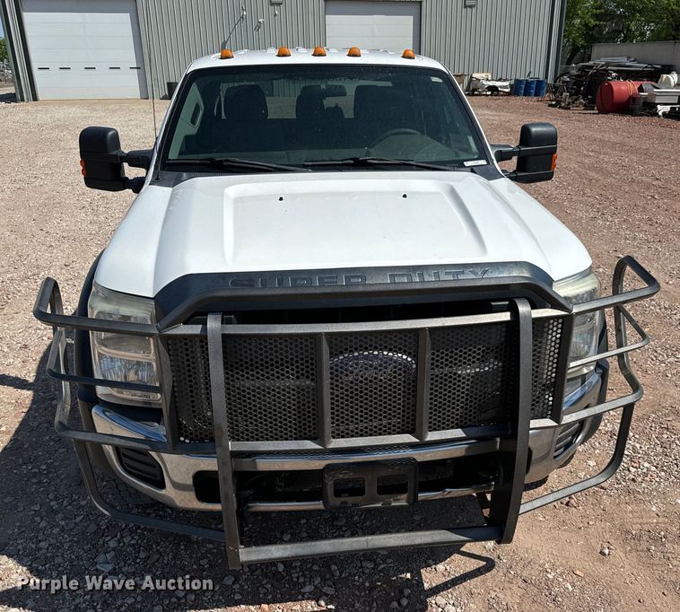 image for item NL9800 2013 Ford F550 Super Duty XL Crew Cab truck cab and chassis