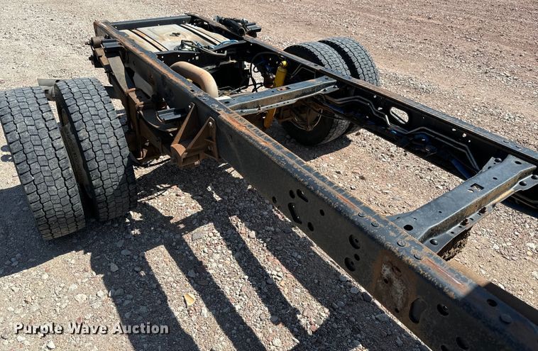 image for item NL9800 2013 Ford F550 Super Duty XL Crew Cab truck cab and chassis