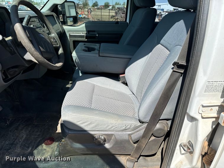 image for item NL9800 2013 Ford F550 Super Duty XL Crew Cab truck cab and chassis