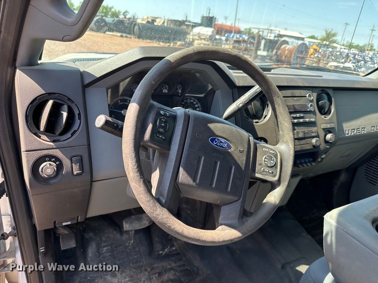 image for item NL9800 2013 Ford F550 Super Duty XL Crew Cab truck cab and chassis