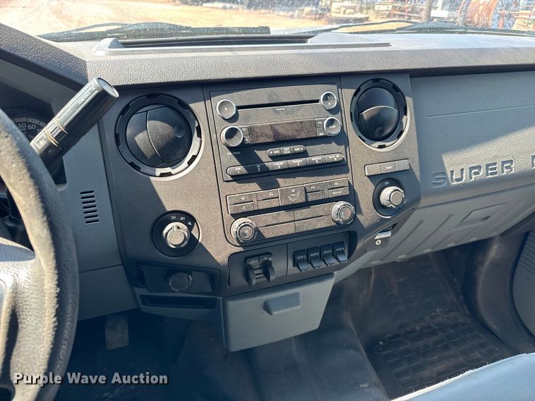 image for item NL9800 2013 Ford F550 Super Duty XL Crew Cab truck cab and chassis