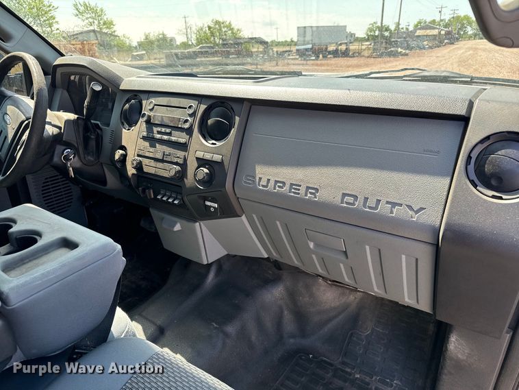 image for item NL9800 2013 Ford F550 Super Duty XL Crew Cab truck cab and chassis