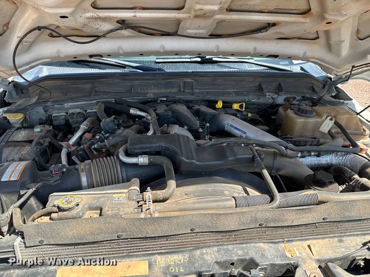 image for item NL9800 2013 Ford F550 Super Duty XL Crew Cab truck cab and chassis