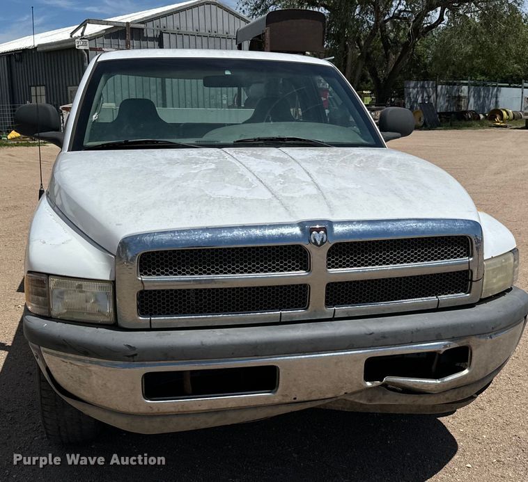 image for item NL9810 2001 Dodge Ram 1500 utility bed pickup truck