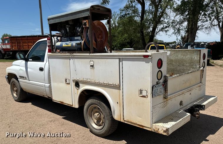 image for item NL9810 2001 Dodge Ram 1500 utility bed pickup truck