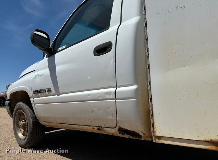 image for item NL9810 2001 Dodge Ram 1500 utility bed pickup truck