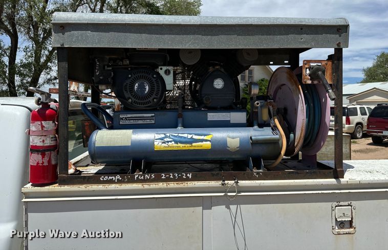 image for item NL9810 2001 Dodge Ram 1500 utility bed pickup truck