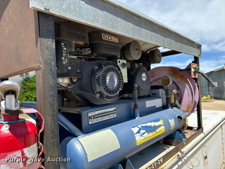 image for item NL9810 2001 Dodge Ram 1500 utility bed pickup truck