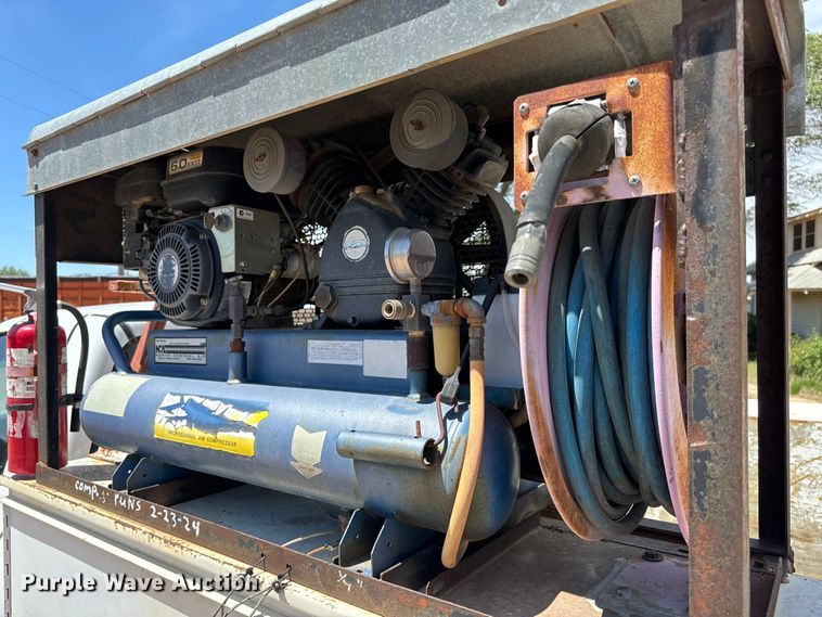 image for item NL9810 2001 Dodge Ram 1500 utility bed pickup truck