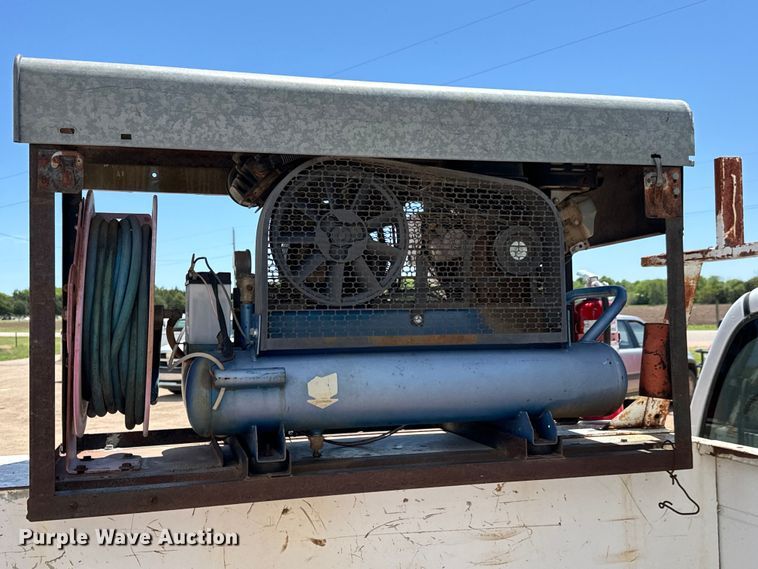 image for item NL9810 2001 Dodge Ram 1500 utility bed pickup truck