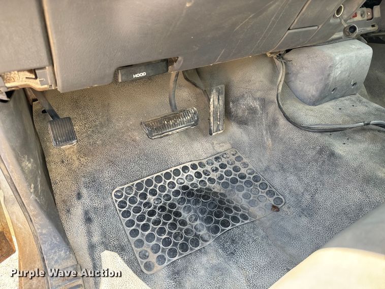 image for item NL9810 2001 Dodge Ram 1500 utility bed pickup truck