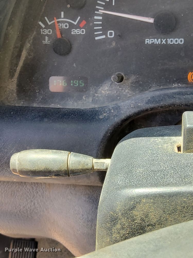 image for item NL9810 2001 Dodge Ram 1500 utility bed pickup truck