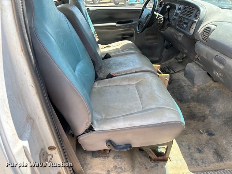 image for item NL9810 2001 Dodge Ram 1500 utility bed pickup truck