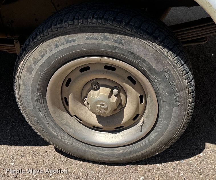 image for item NL9810 2001 Dodge Ram 1500 utility bed pickup truck