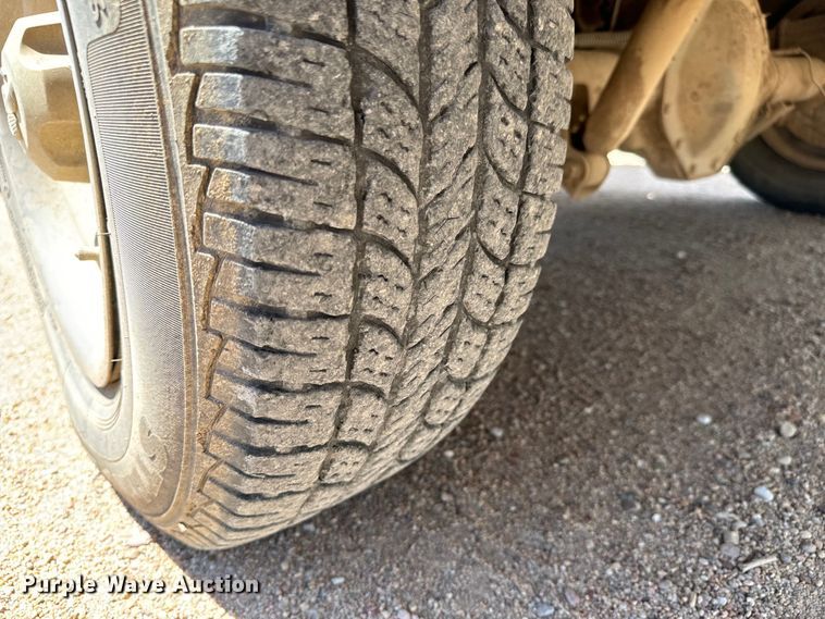 image for item NL9810 2001 Dodge Ram 1500 utility bed pickup truck