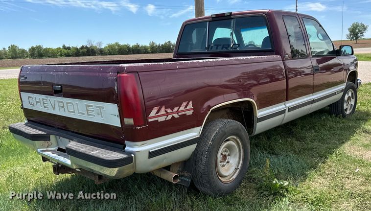 image for item NL9812 1995 Chevrolet  Silverado K1500 Ext. Cab pickup truck