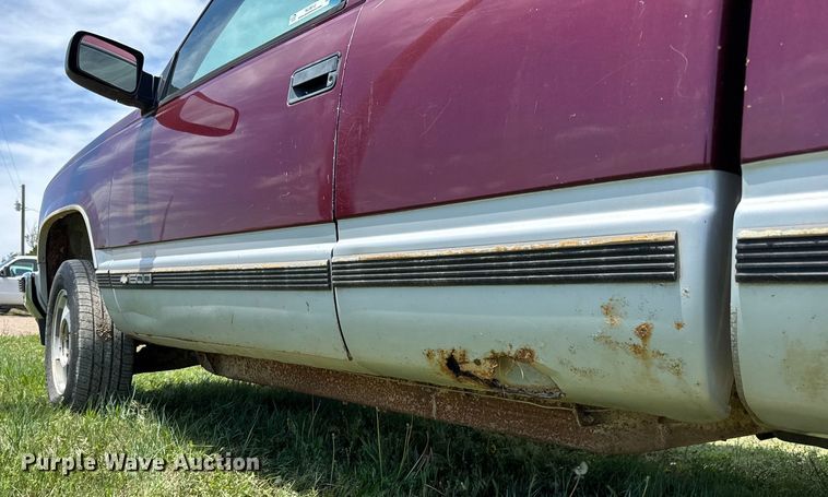 image for item NL9812 1995 Chevrolet  Silverado K1500 Ext. Cab pickup truck