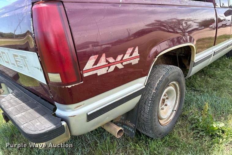 image for item NL9812 1995 Chevrolet  Silverado K1500 Ext. Cab pickup truck