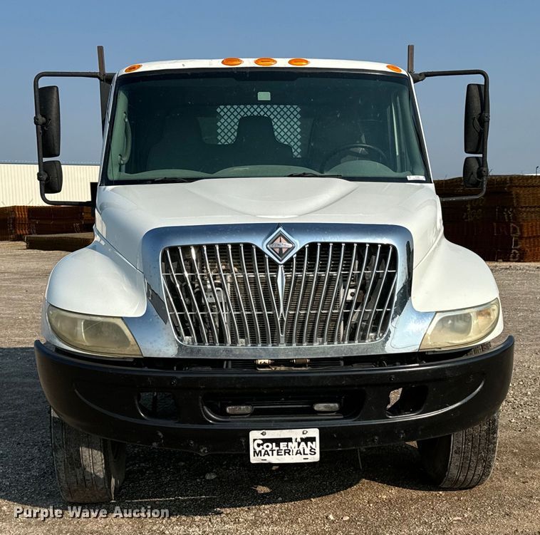 image for item NL9833 2007 International DuraStar 4300 SBA dump flatbed truck