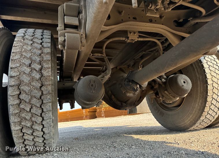 image for item NL9833 2007 International DuraStar 4300 SBA dump flatbed truck