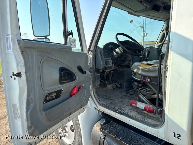 image for item NL9833 2007 International DuraStar 4300 SBA dump flatbed truck