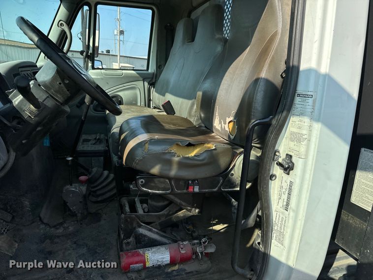 image for item NL9833 2007 International DuraStar 4300 SBA dump flatbed truck