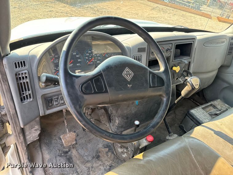 image for item NL9833 2007 International DuraStar 4300 SBA dump flatbed truck