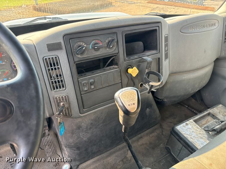 image for item NL9833 2007 International DuraStar 4300 SBA dump flatbed truck