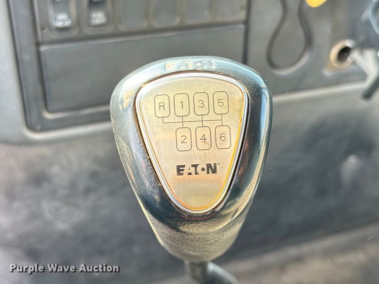 image for item NL9833 2007 International DuraStar 4300 SBA dump flatbed truck