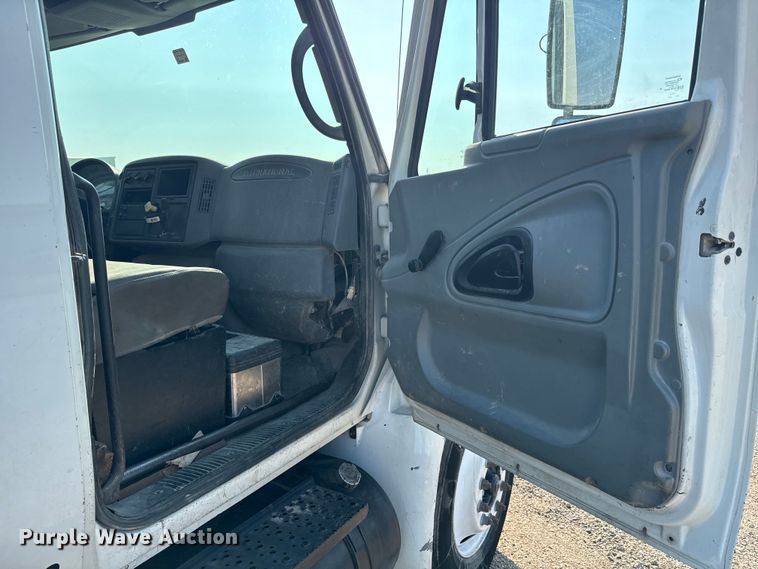 image for item NL9833 2007 International DuraStar 4300 SBA dump flatbed truck