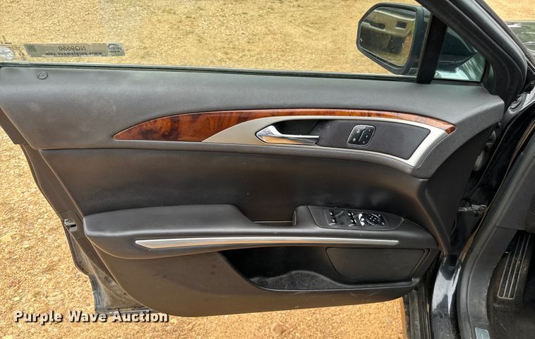 image for item NQ9550 2014 Lincoln MKZ Hybrid 