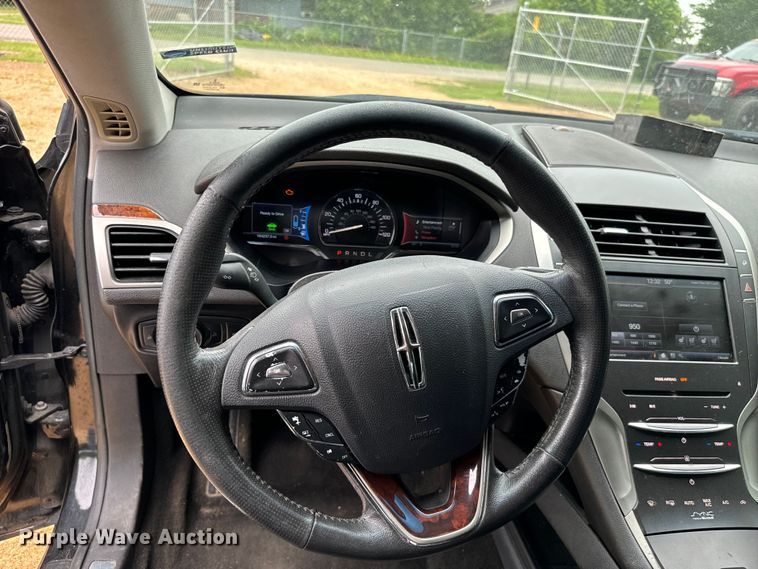 image for item NQ9550 2014 Lincoln MKZ Hybrid 