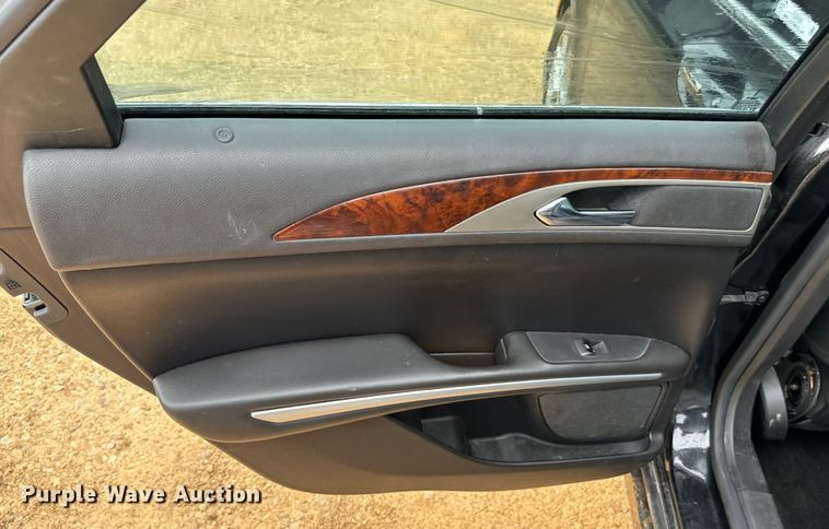 image for item NQ9550 2014 Lincoln MKZ Hybrid 