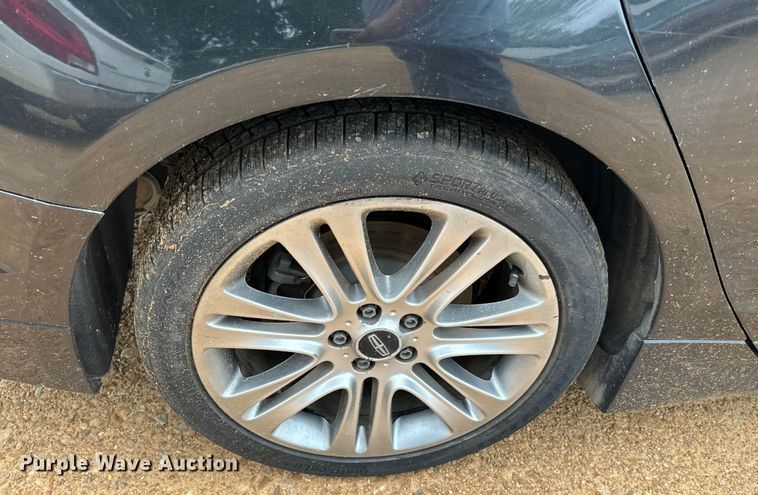 image for item NQ9550 2014 Lincoln MKZ Hybrid 