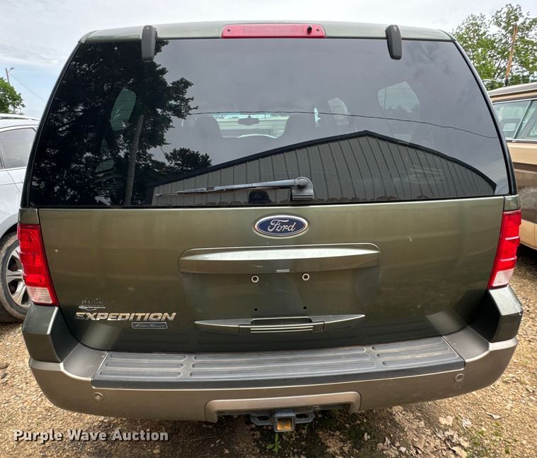 image for item NQ9552 2003 Ford Expedition Eddie Bauer SUV