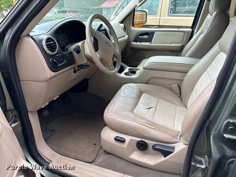 image for item NQ9552 2003 Ford Expedition Eddie Bauer SUV