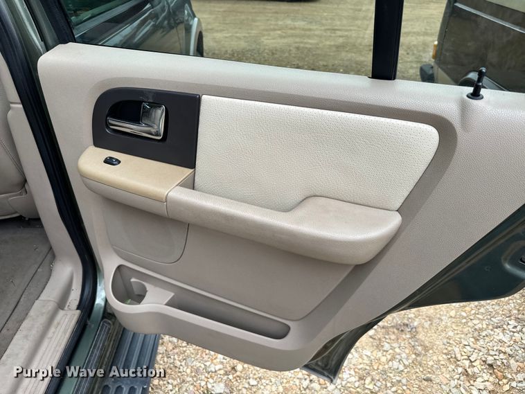 image for item NQ9552 2003 Ford Expedition Eddie Bauer SUV