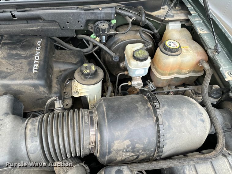 image for item NQ9552 2003 Ford Expedition Eddie Bauer SUV