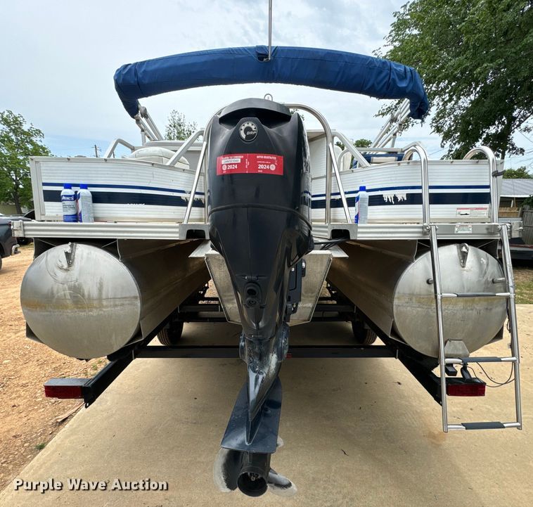 image for item NQ9553 2009 Manitou Osprey pontoon boat