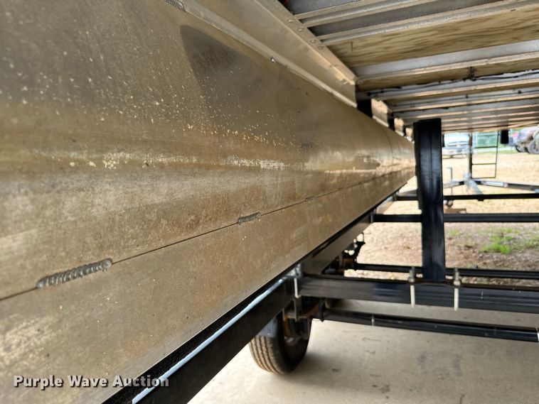 image for item NQ9553 2009 Manitou Osprey pontoon boat