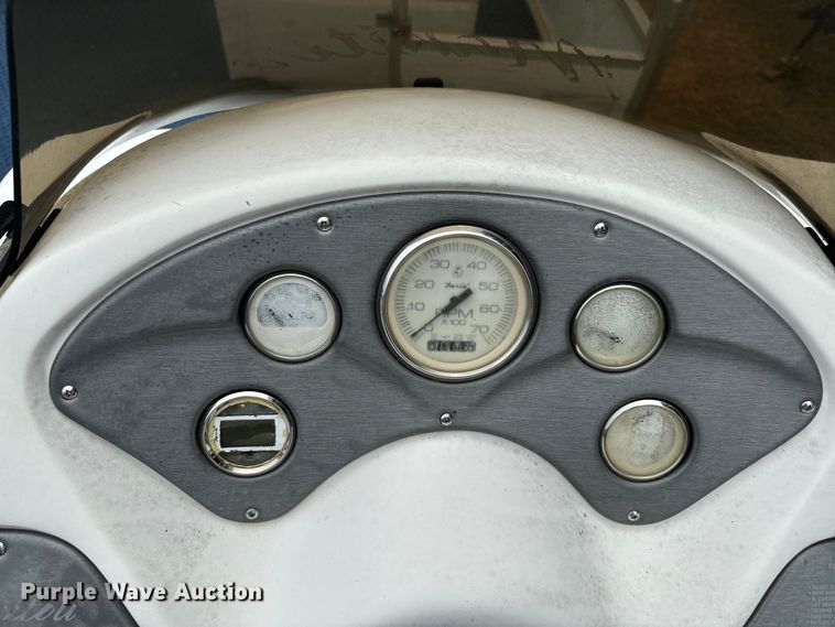 image for item NQ9553 2009 Manitou Osprey pontoon boat