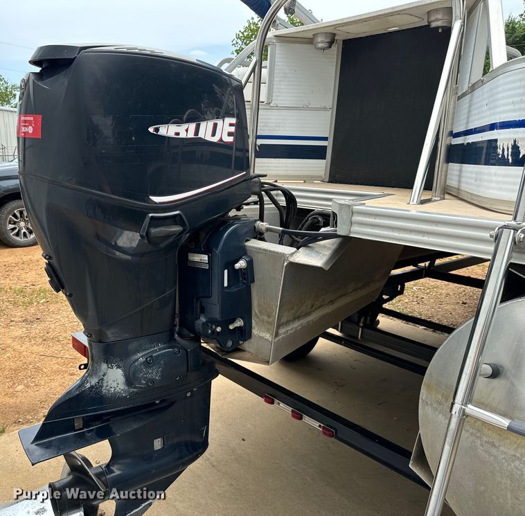 image for item NQ9553 2009 Manitou Osprey pontoon boat