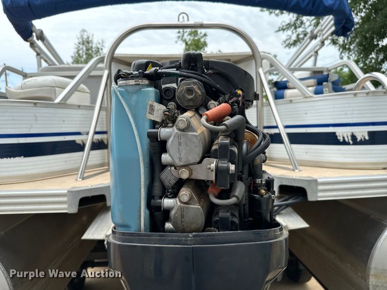 image for item NQ9553 2009 Manitou Osprey pontoon boat