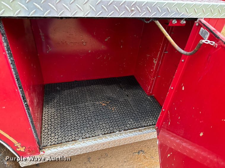 image for item NQ9555 1986 Ford L9000 pumper fire truck